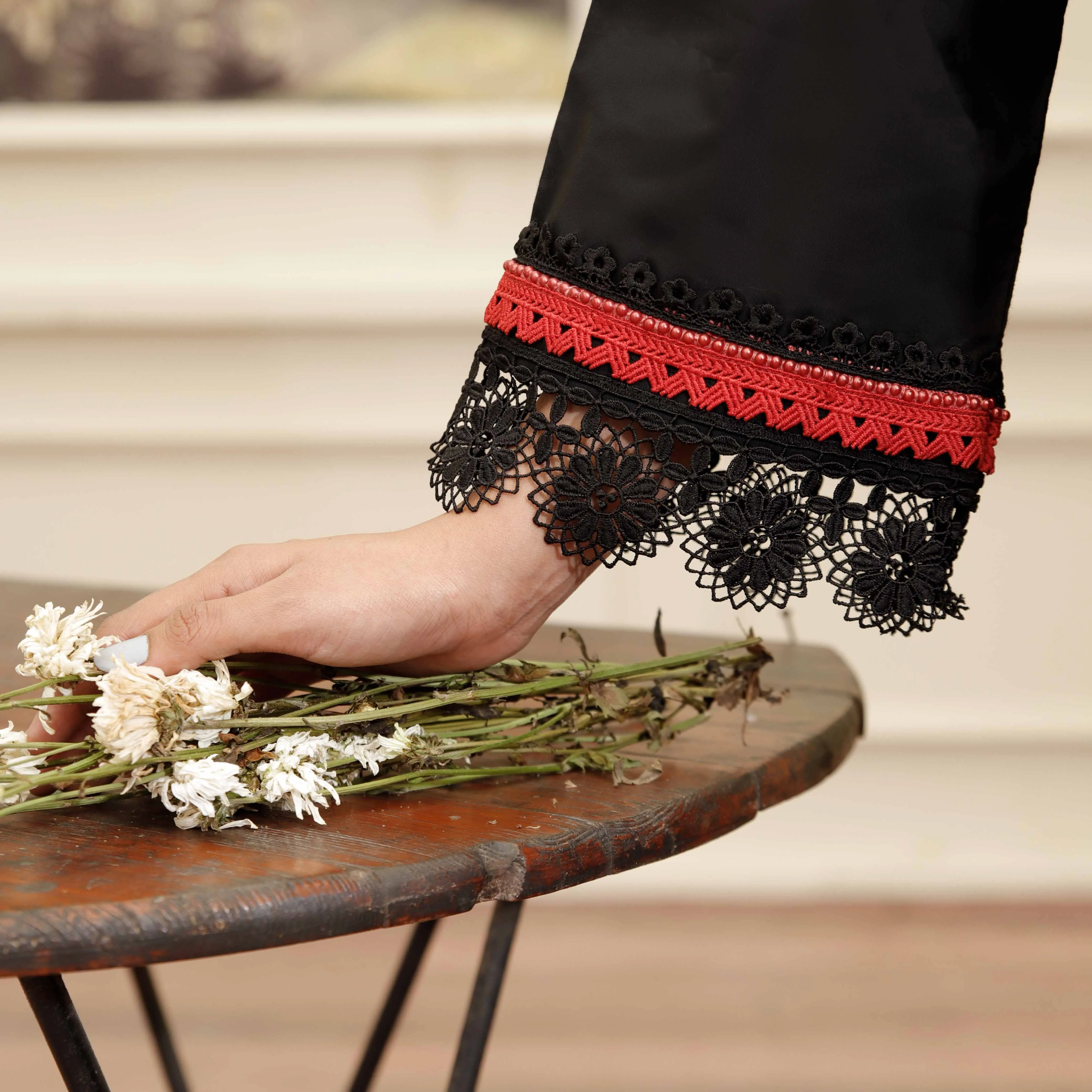 2PC- Embroidered ChikanKari Suit PS4950