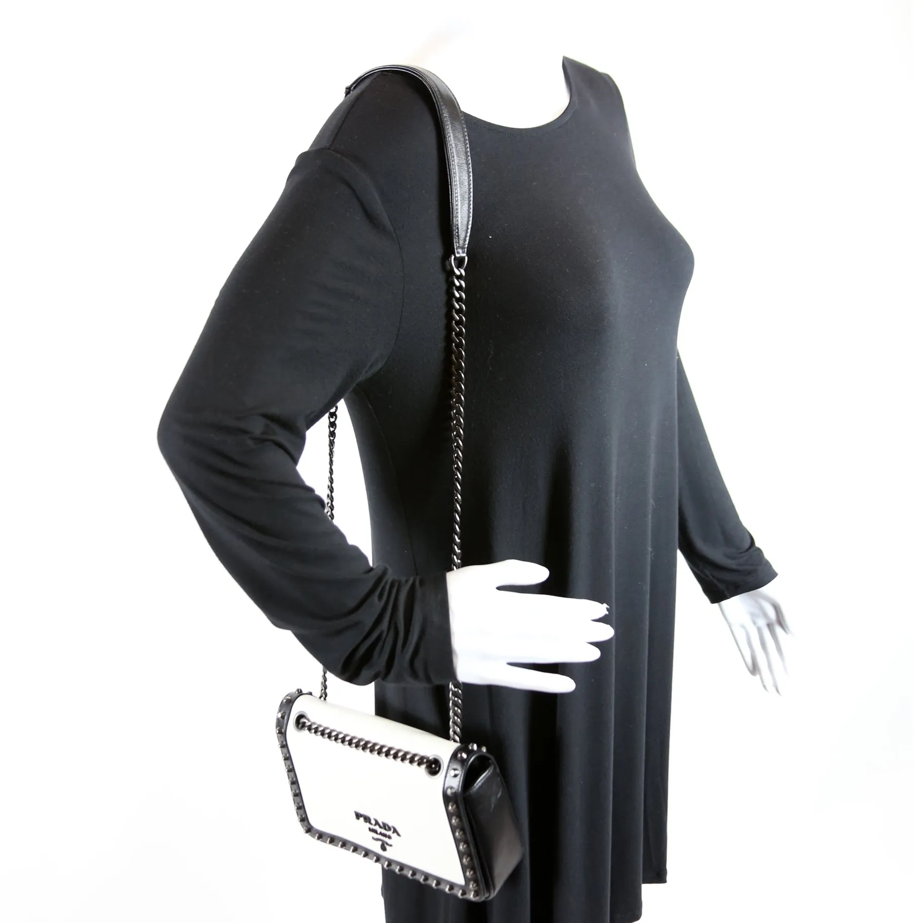 Chain Flap Studded Glaze Calfskin White/Black