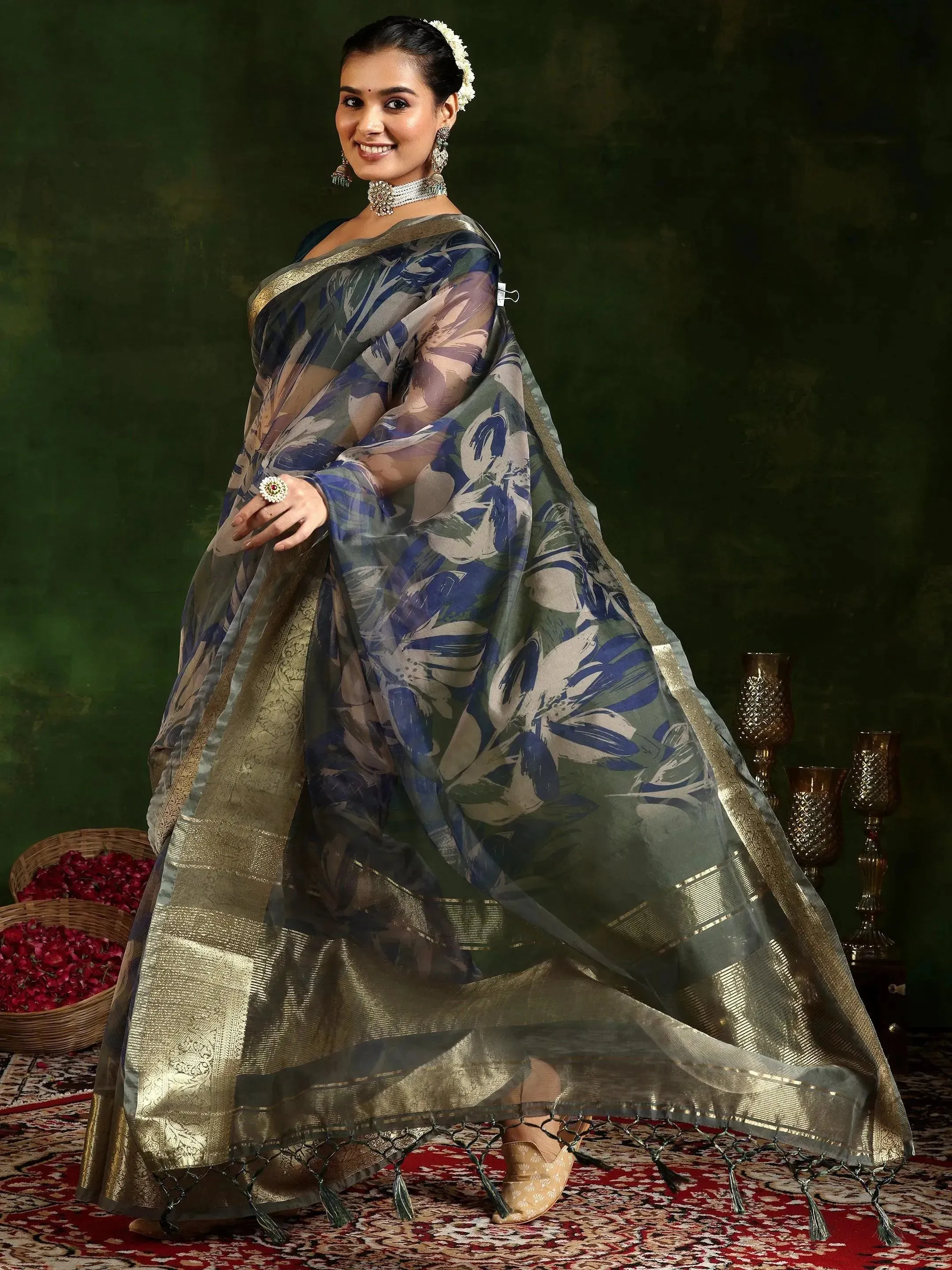 Green Printed Organza Saree With Unstitched Blouse Piece