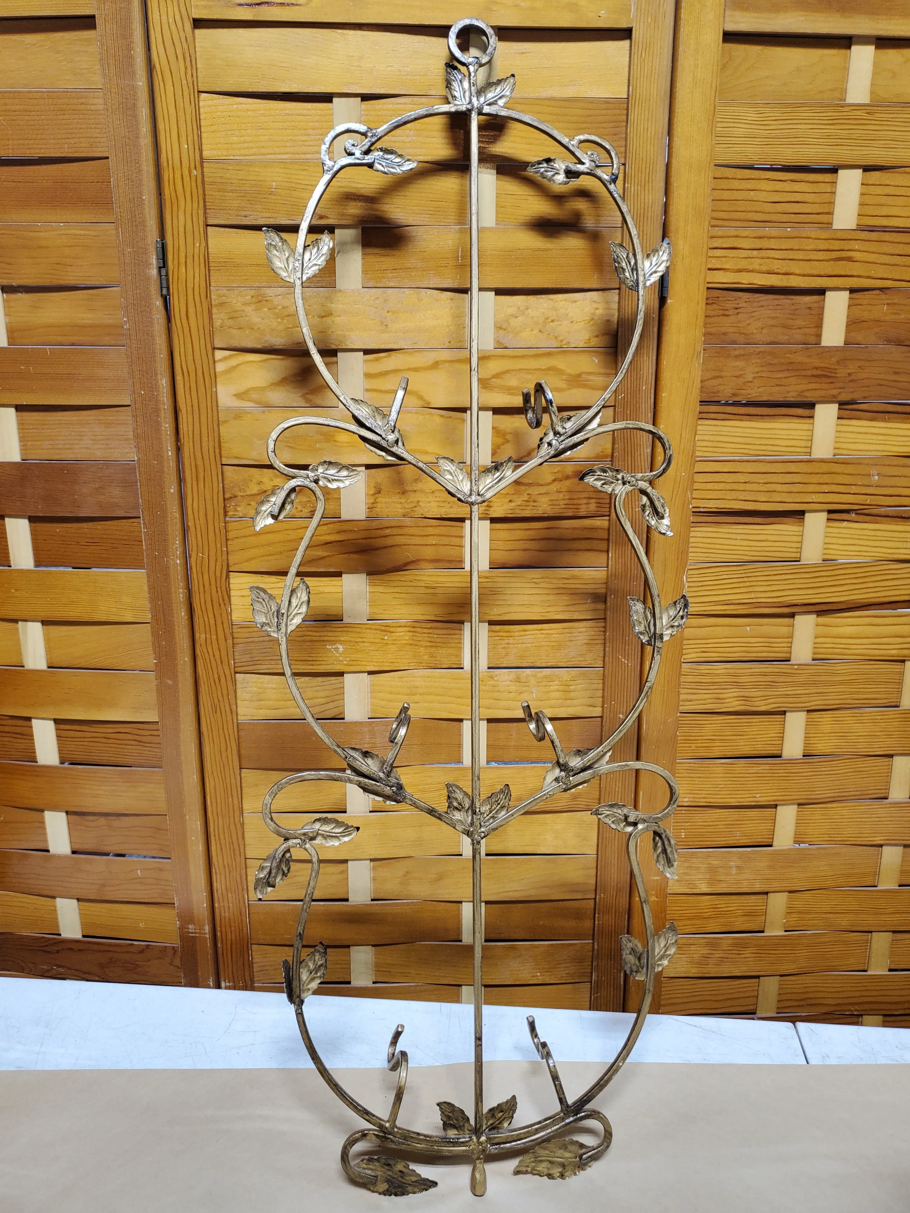 Ornate Plate Rack