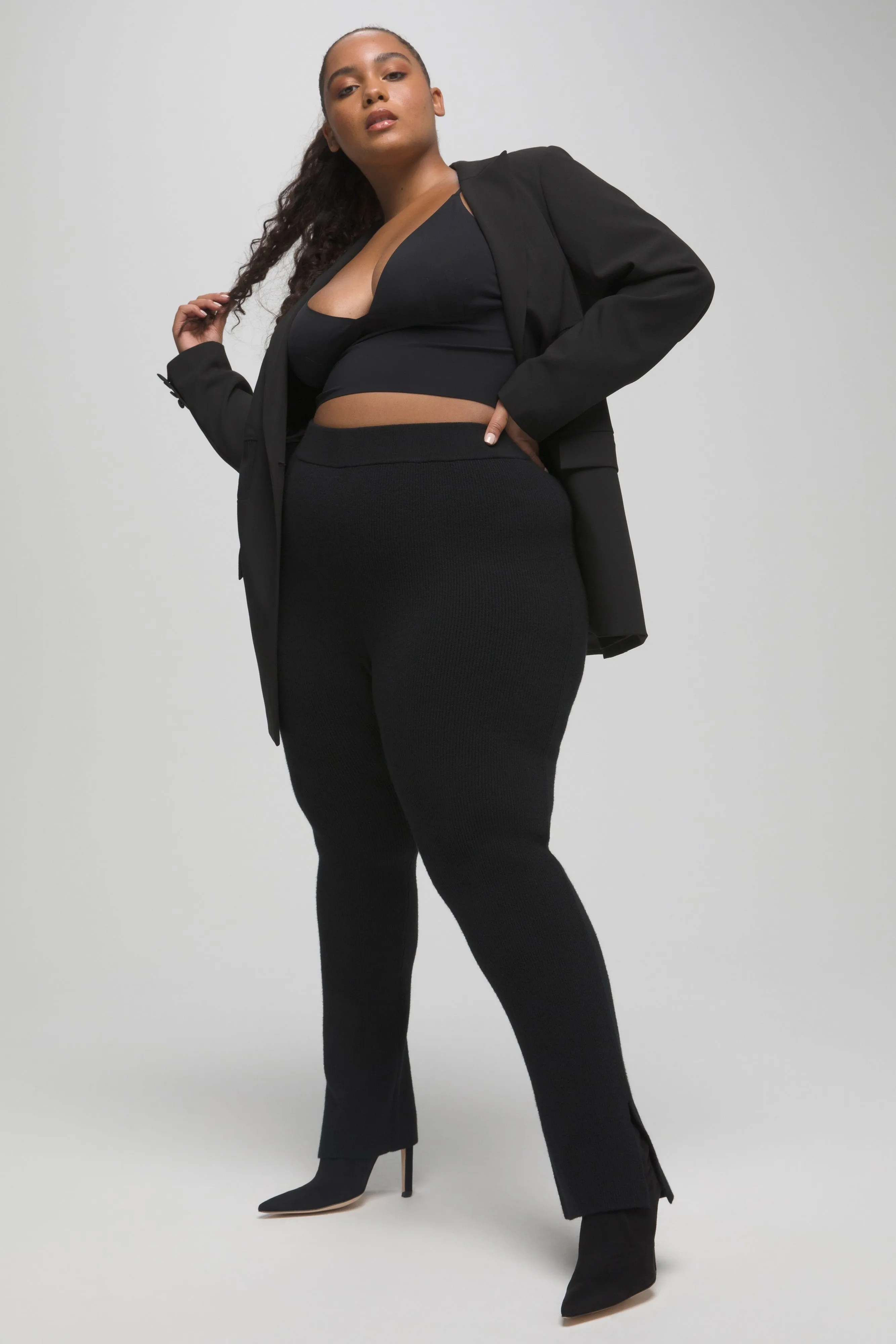 SLEEK AND SCULPTING PANT | BLACK001