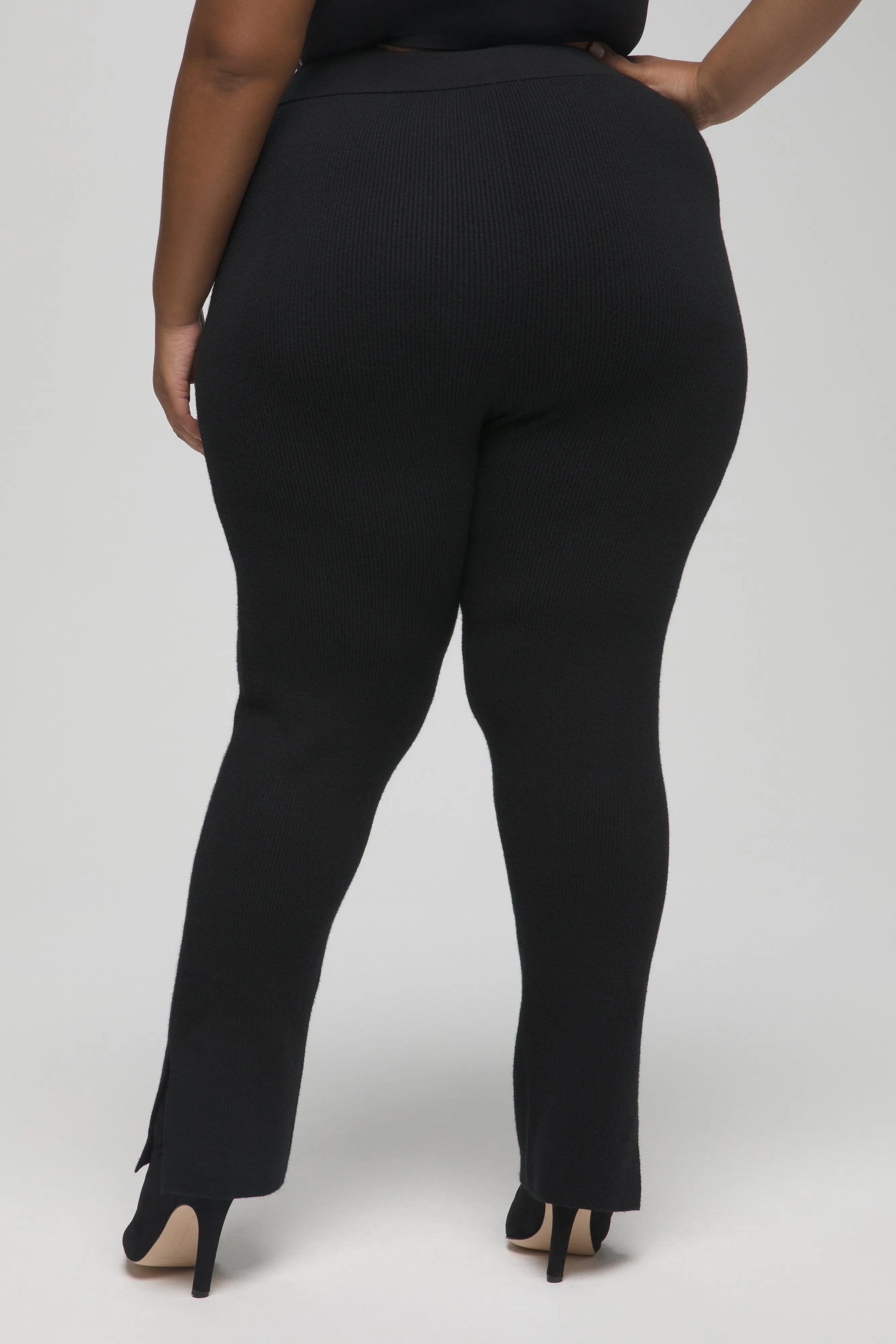 SLEEK AND SCULPTING PANT | BLACK001