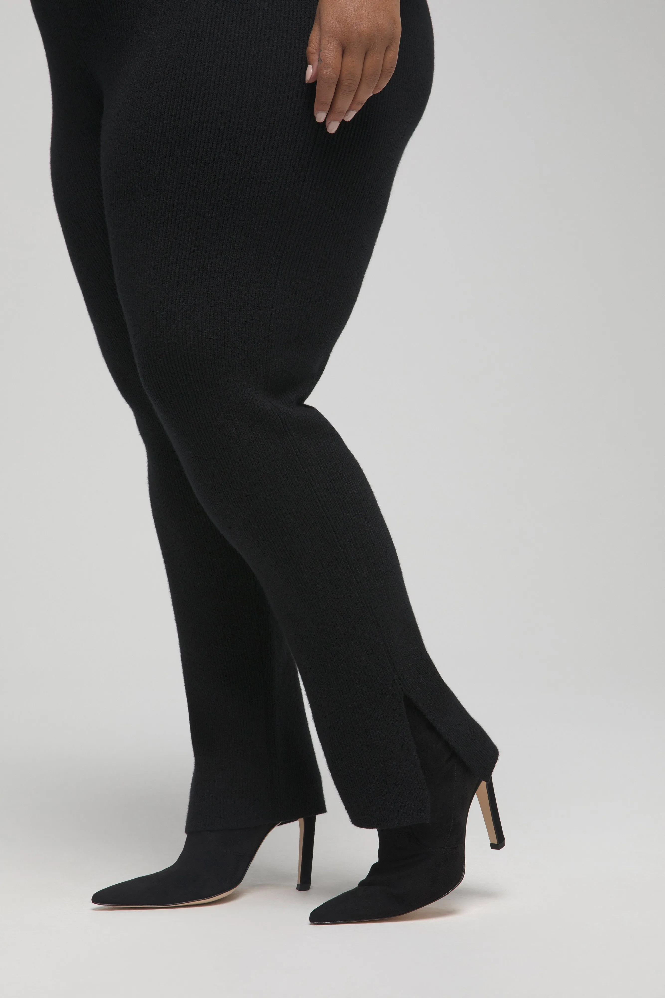 SLEEK AND SCULPTING PANT | BLACK001