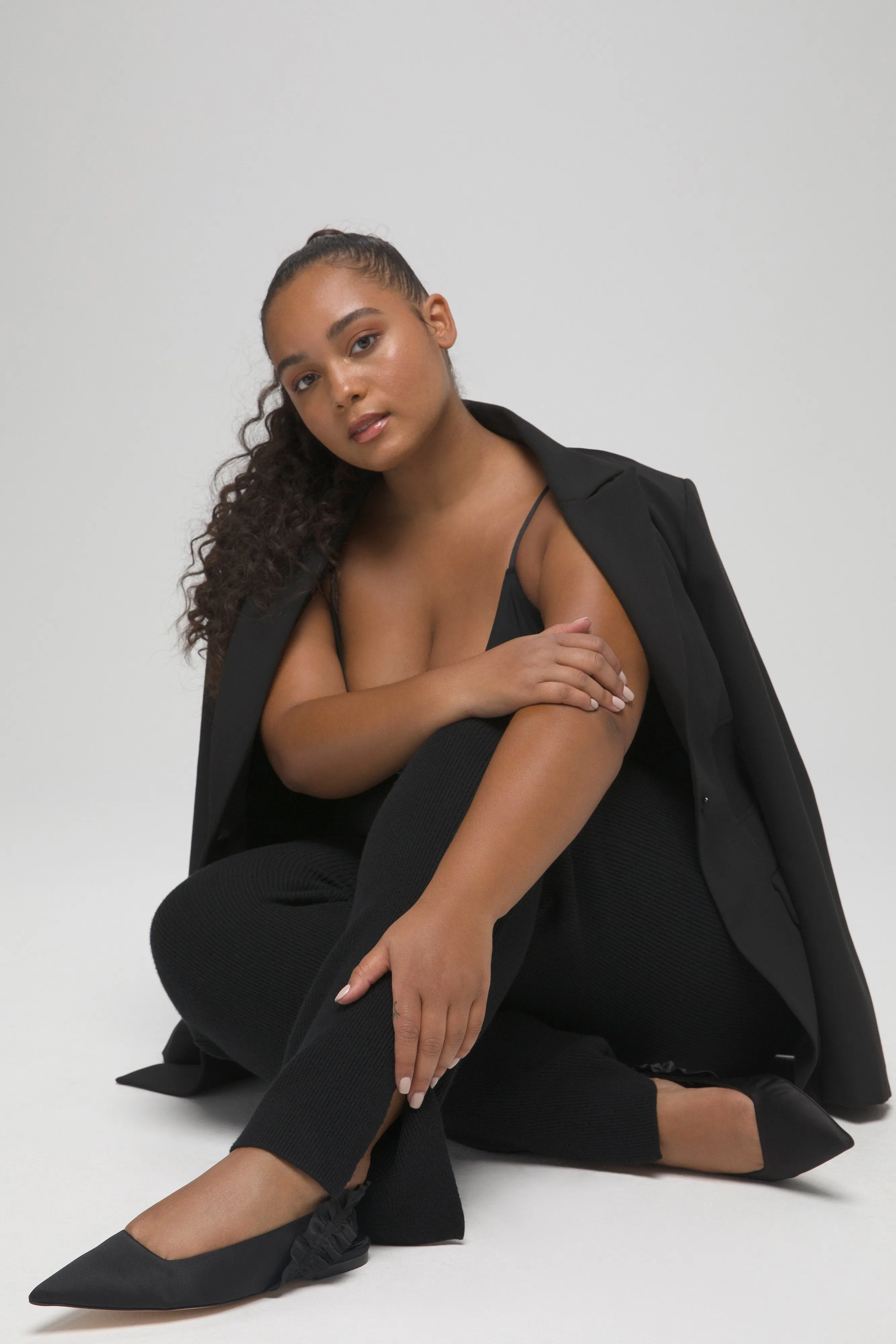 SLEEK AND SCULPTING PANT | BLACK001