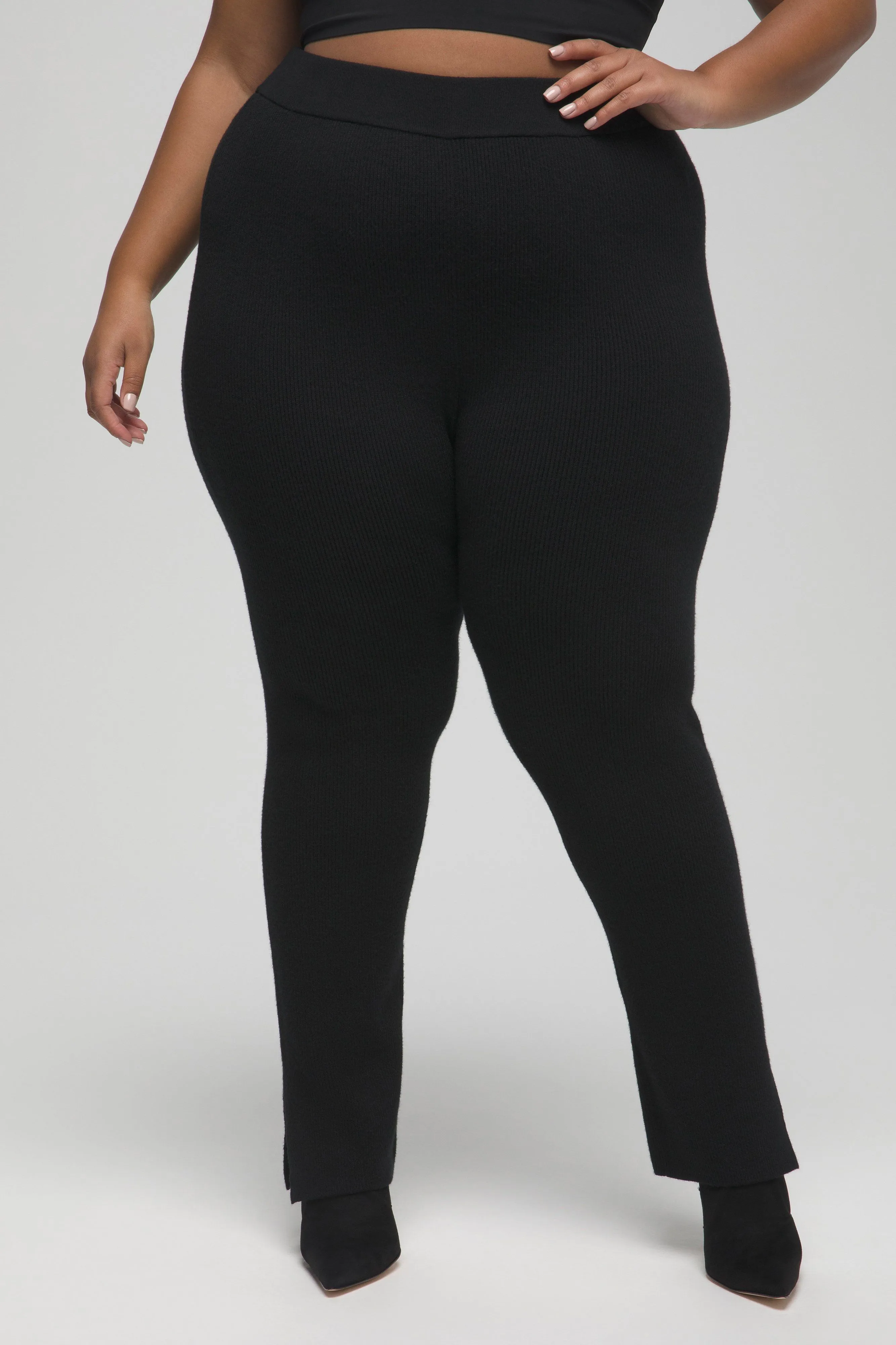 SLEEK AND SCULPTING PANT | BLACK001