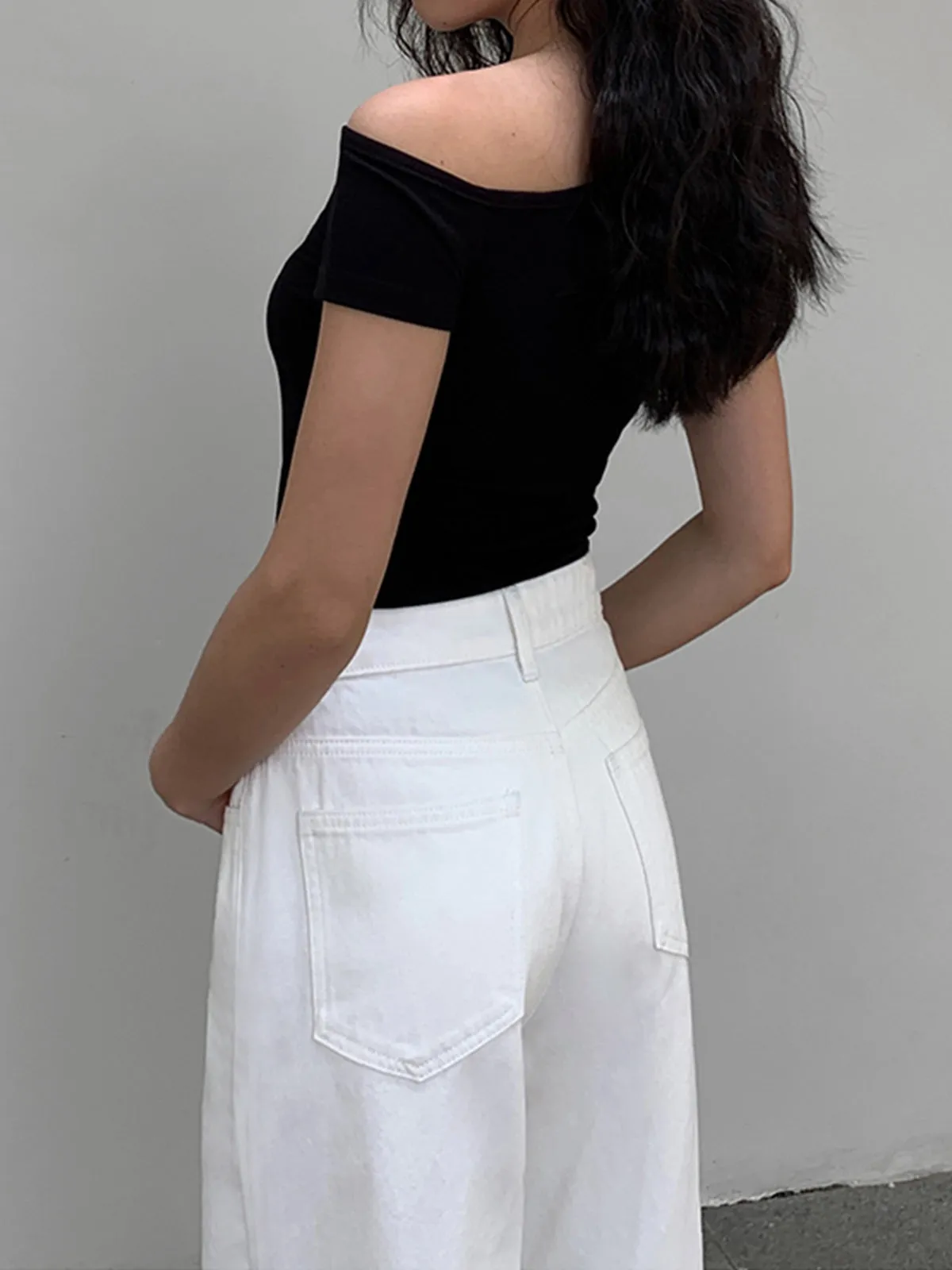 Slinky Cutout Graceful Short Sleeve Top