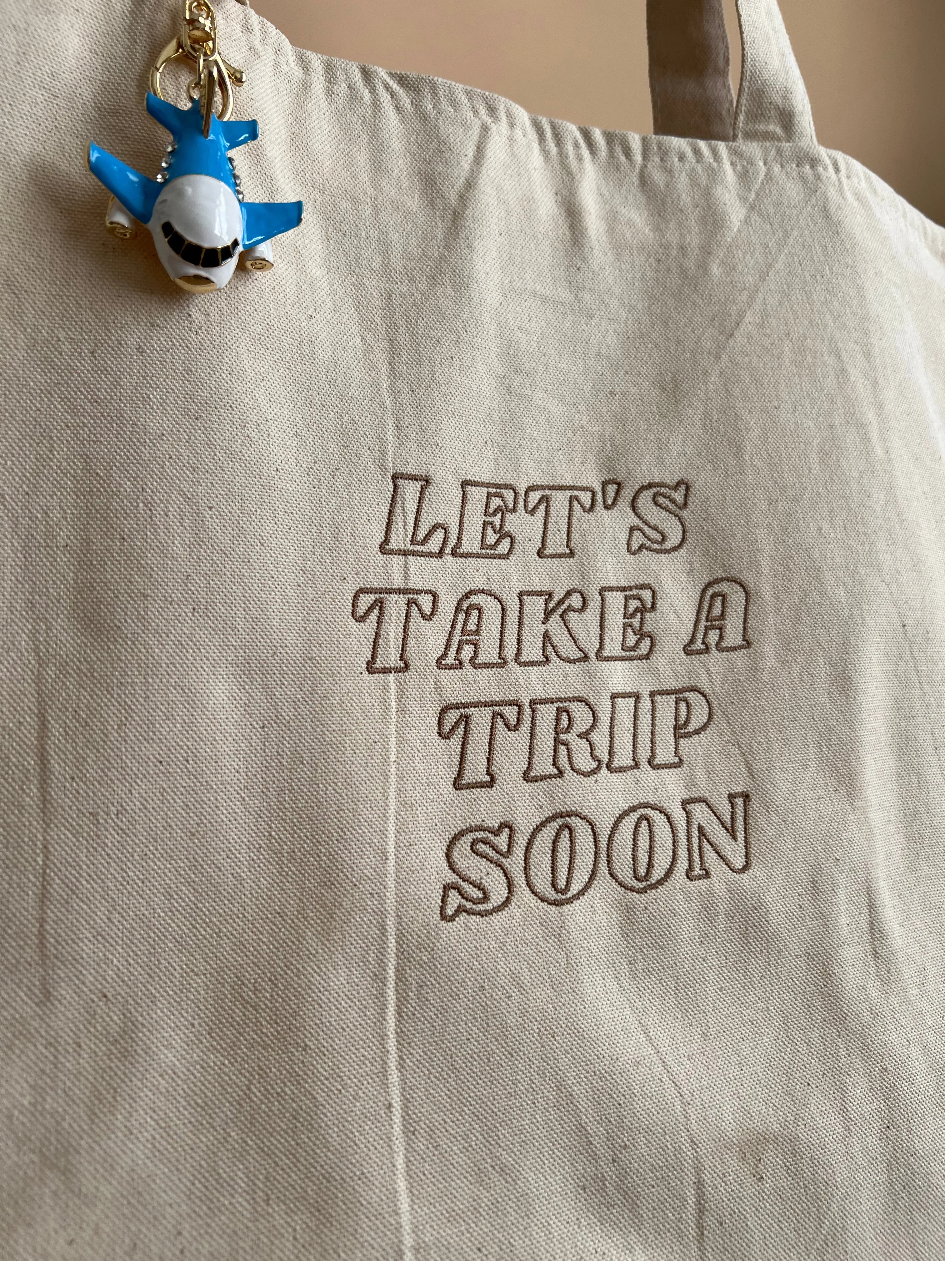 Travel tote